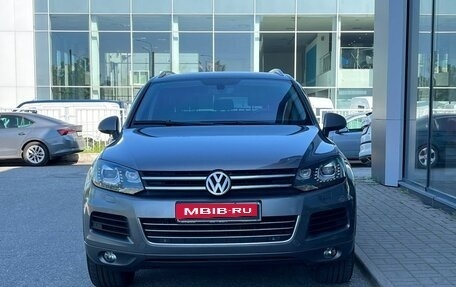 Volkswagen Touareg III, 2012 год, 1 899 000 рублей, 2 фотография