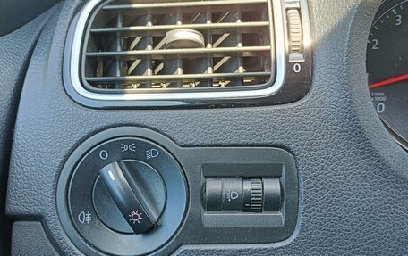 Volkswagen Polo VI (EU Market), 2018 год, 1 175 000 рублей, 31 фотография