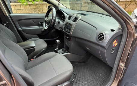 Renault Logan II, 2018 год, 750 000 рублей, 7 фотография