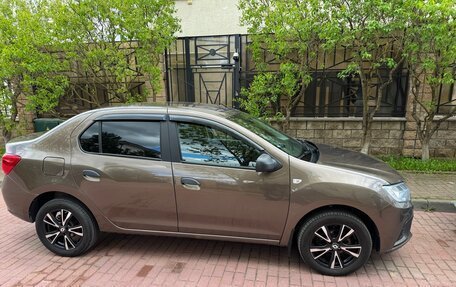 Renault Logan II, 2018 год, 750 000 рублей, 3 фотография