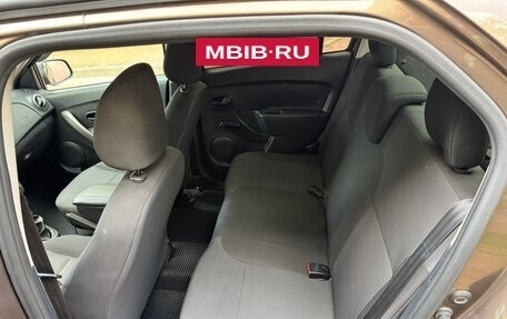 Renault Logan II, 2018 год, 750 000 рублей, 11 фотография