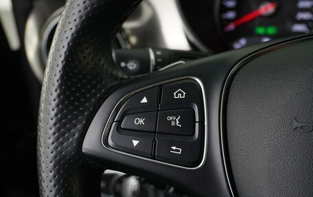 Mercedes-Benz V-Класс, 2019 год, 6 890 000 рублей, 15 фотография