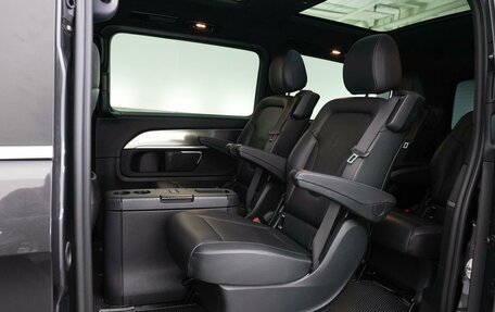 Mercedes-Benz V-Класс, 2019 год, 6 890 000 рублей, 10 фотография