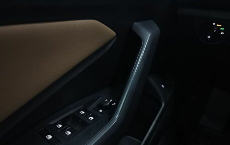 Volkswagen Jetta VII, 2019 год, 1 590 000 рублей, 14 фотография