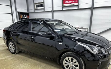 KIA Rio IV, 2017 год, 890 000 рублей, 12 фотография