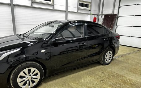 KIA Rio IV, 2017 год, 890 000 рублей, 21 фотография