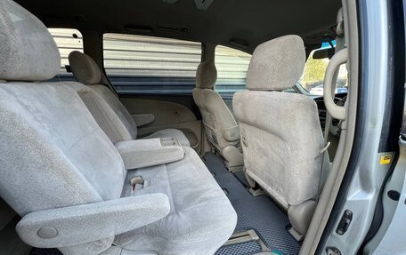 Toyota Estima III рестайлинг -2, 2003 год, 945 000 рублей, 30 фотография