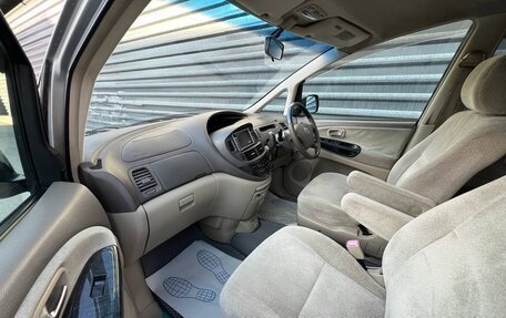 Toyota Estima III рестайлинг -2, 2003 год, 945 000 рублей, 24 фотография