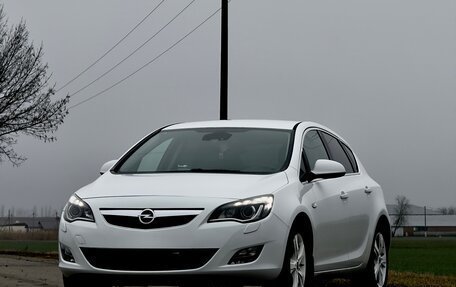 Opel Astra J, 2010 год, 450 000 рублей, 2 фотография