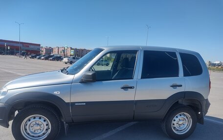 Chevrolet Niva I рестайлинг, 2018 год, 730 000 рублей, 3 фотография