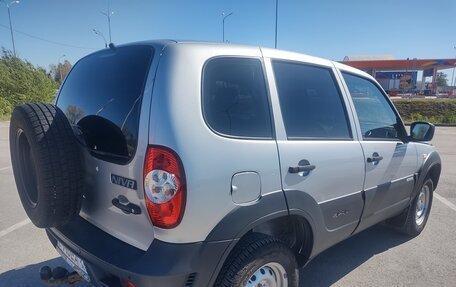 Chevrolet Niva I рестайлинг, 2018 год, 730 000 рублей, 5 фотография