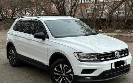Volkswagen Tiguan II, 2020 год, 2 600 000 рублей, 1 фотография