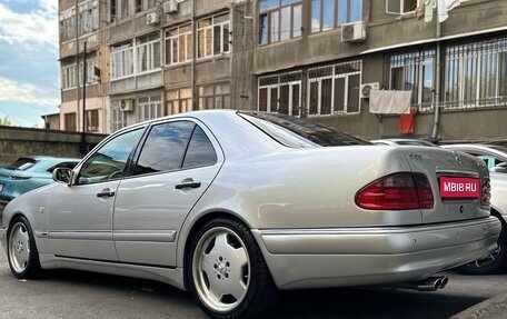 Mercedes-Benz E-Класс AMG, 1998 год, 1 100 000 рублей, 1 фотография