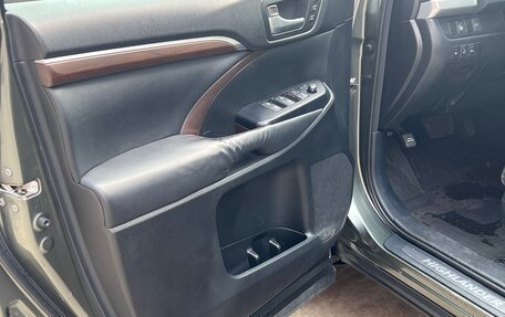 Toyota Highlander III, 2014 год, 2 749 000 рублей, 14 фотография