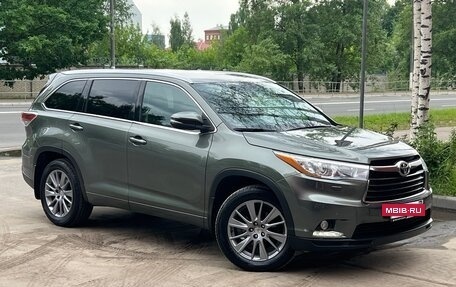 Toyota Highlander III, 2014 год, 2 749 000 рублей, 10 фотография