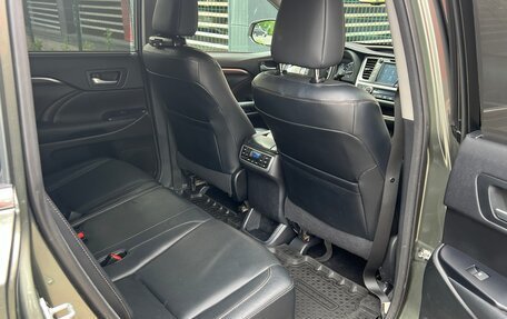 Toyota Highlander III, 2014 год, 2 749 000 рублей, 31 фотография