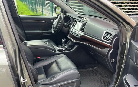 Toyota Highlander III, 2014 год, 2 749 000 рублей, 30 фотография