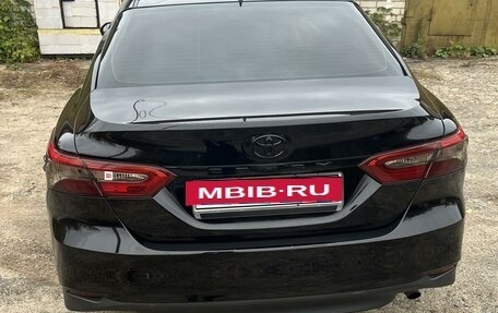 Toyota Camry, 2021 год, 3 300 000 рублей, 3 фотография