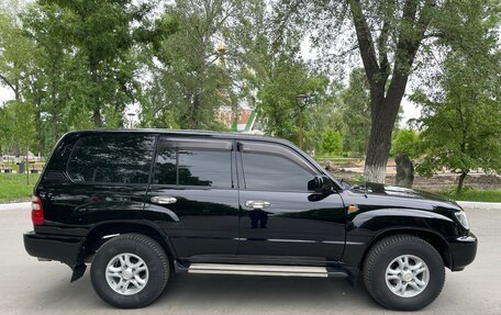 Toyota Land Cruiser 100 рестайлинг 2, 2003 год, 2 950 000 рублей, 2 фотография