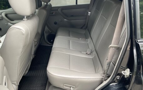 Toyota Land Cruiser 100 рестайлинг 2, 2003 год, 2 950 000 рублей, 11 фотография