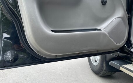 Toyota Land Cruiser 100 рестайлинг 2, 2003 год, 2 950 000 рублей, 19 фотография