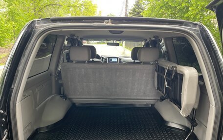 Toyota Land Cruiser 100 рестайлинг 2, 2003 год, 2 950 000 рублей, 21 фотография