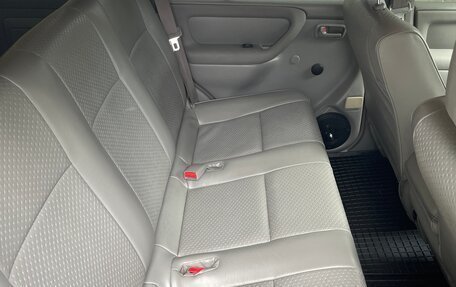 Toyota Land Cruiser 100 рестайлинг 2, 2003 год, 2 950 000 рублей, 25 фотография