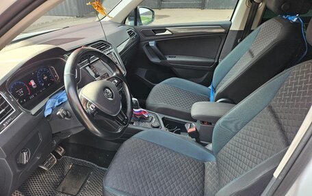 Volkswagen Tiguan II, 2019 год, 2 545 000 рублей, 10 фотография