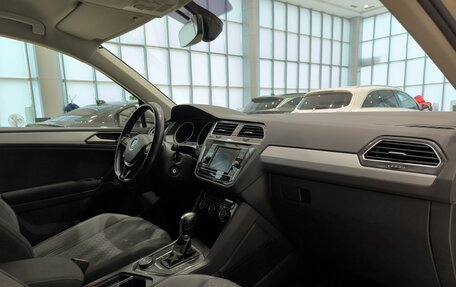 Volkswagen Tiguan II, 2018 год, 2 350 000 рублей, 15 фотография