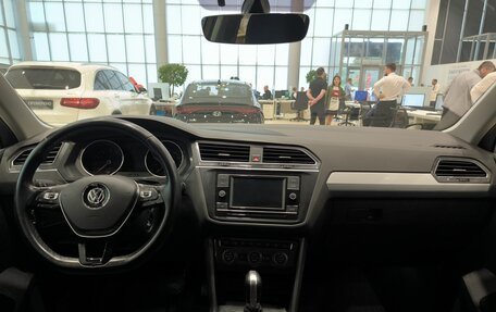 Volkswagen Tiguan II, 2018 год, 2 350 000 рублей, 18 фотография