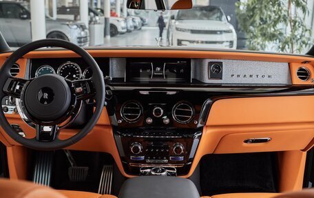 Rolls-Royce Phantom VIII, 2024 год, 88 000 000 рублей, 13 фотография