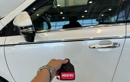 Toyota Harrier, 2015 год, 2 599 900 рублей, 22 фотография