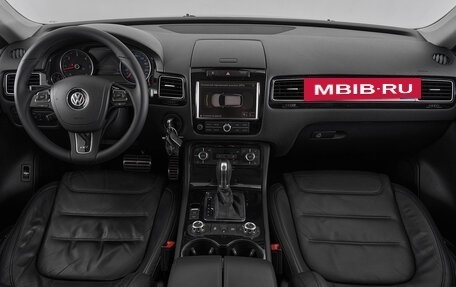 Volkswagen Touareg III, 2011 год, 1 895 000 рублей, 8 фотография