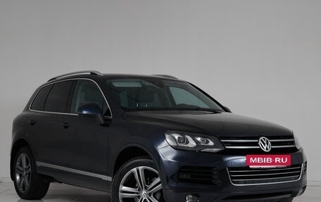 Volkswagen Touareg III, 2011 год, 1 895 000 рублей, 3 фотография
