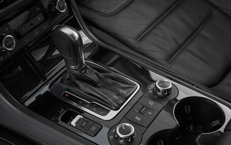 Volkswagen Touareg III, 2011 год, 1 895 000 рублей, 14 фотография