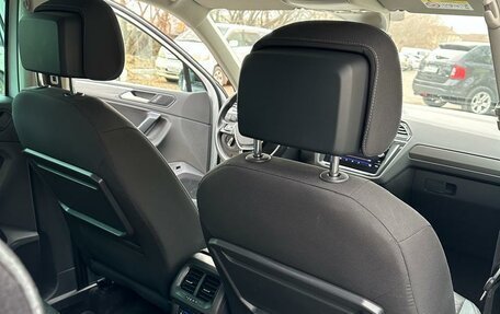 Volkswagen Tiguan II, 2020 год, 2 600 000 рублей, 5 фотография
