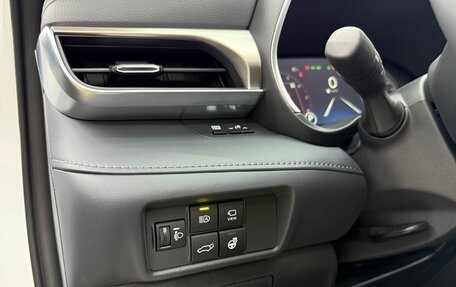 Toyota Highlander, 2025 год, 5 600 000 рублей, 22 фотография