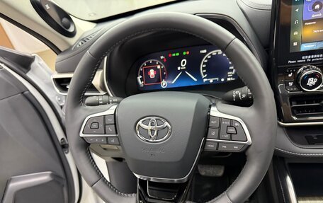 Toyota Highlander, 2025 год, 5 600 000 рублей, 36 фотография