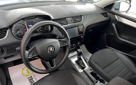 Skoda Octavia, 2019 год, 1 995 000 рублей, 9 фотография