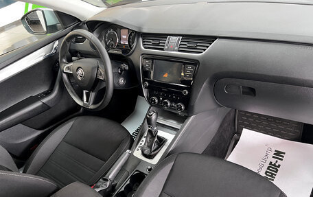 Skoda Octavia, 2019 год, 1 995 000 рублей, 14 фотография
