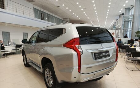 Mitsubishi Pajero Sport III рестайлинг, 2018 год, 2 890 000 рублей, 8 фотография