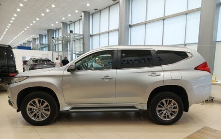 Mitsubishi Pajero Sport III рестайлинг, 2018 год, 2 890 000 рублей, 10 фотография