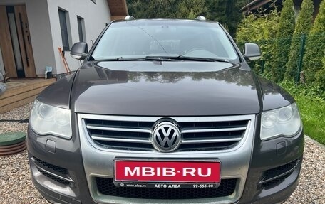 Volkswagen Touareg III, 2008 год, 1 450 000 рублей, 1 фотография