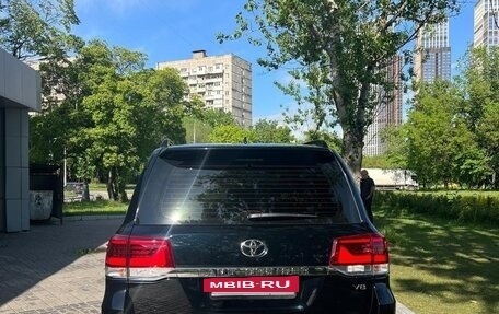 Toyota Land Cruiser 200, 2018 год, 7 700 000 рублей, 5 фотография