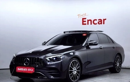 Mercedes-Benz E-Класс, 2022 год, 4 000 400 рублей, 1 фотография