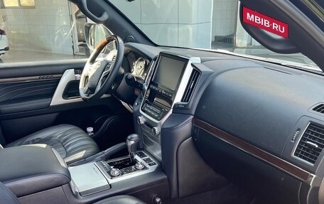 Toyota Land Cruiser 200, 2018 год, 7 700 000 рублей, 7 фотография