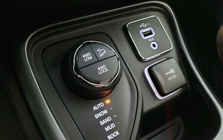 Jeep Compass II, 2019 год, 2 400 000 рублей, 19 фотография