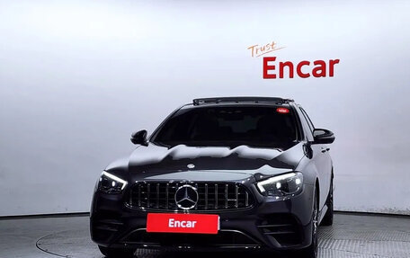 Mercedes-Benz E-Класс, 2022 год, 4 000 400 рублей, 3 фотография