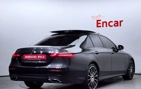 Mercedes-Benz E-Класс, 2022 год, 4 000 400 рублей, 2 фотография