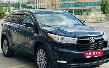 Toyota Highlander III, 2014 год, 2 299 990 рублей, 3 фотография